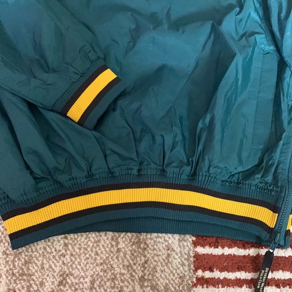 Beverly Hills Polo Club Rain Pull over - Picture 6 of 6